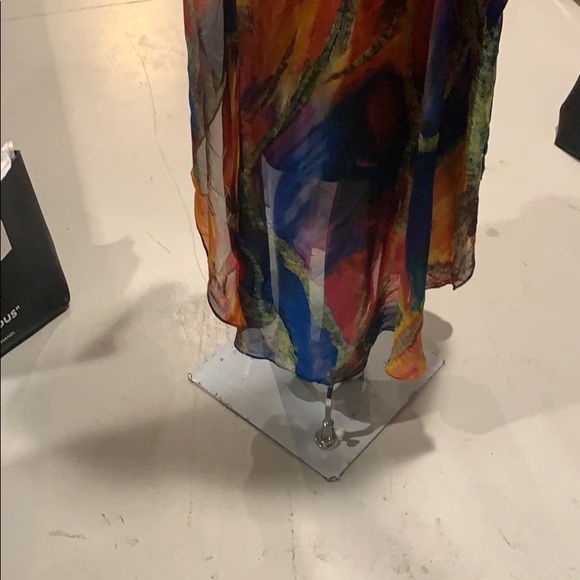 Maxi - Picture 6 of 9